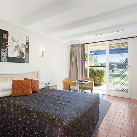 Black Dolphin Motel & Apartments Merimbula Exterior photo