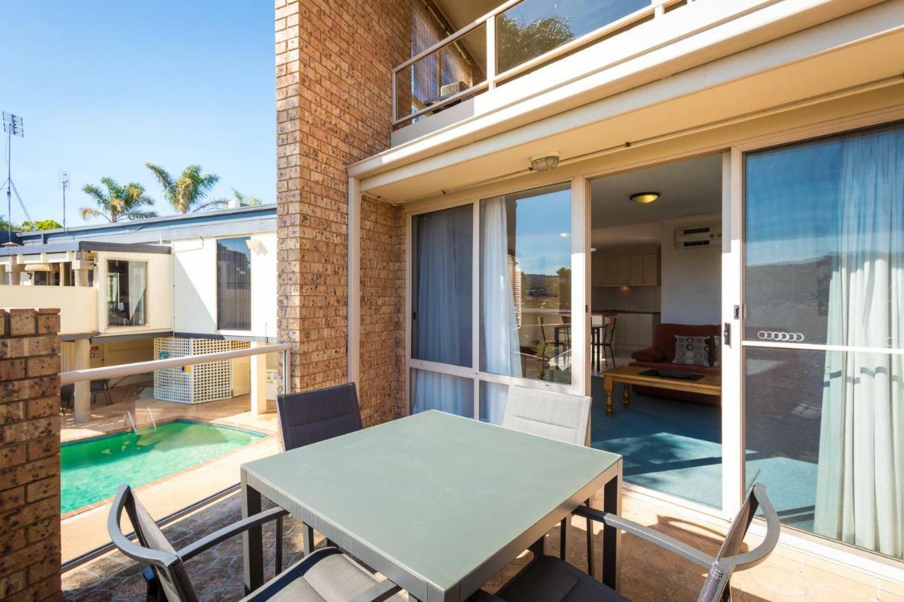 Black Dolphin Motel & Apartments Merimbula Exterior photo